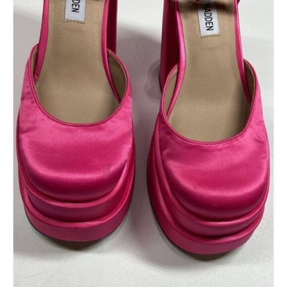 Steve Madden Charlize Satin double platgorm pumps in hot Pink - Picture 4 of 14
